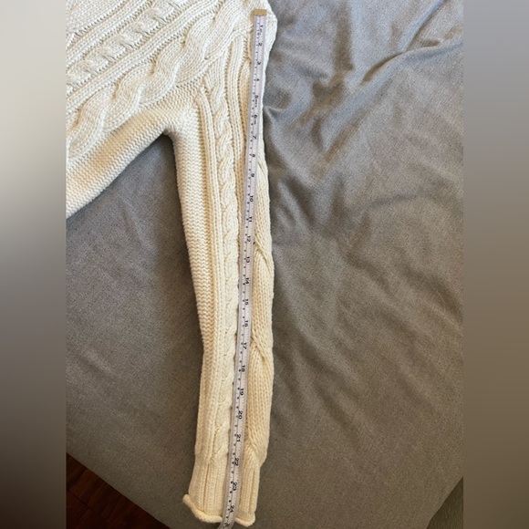 Cable knit sweater from Banana Republic - Picture 6 of 12